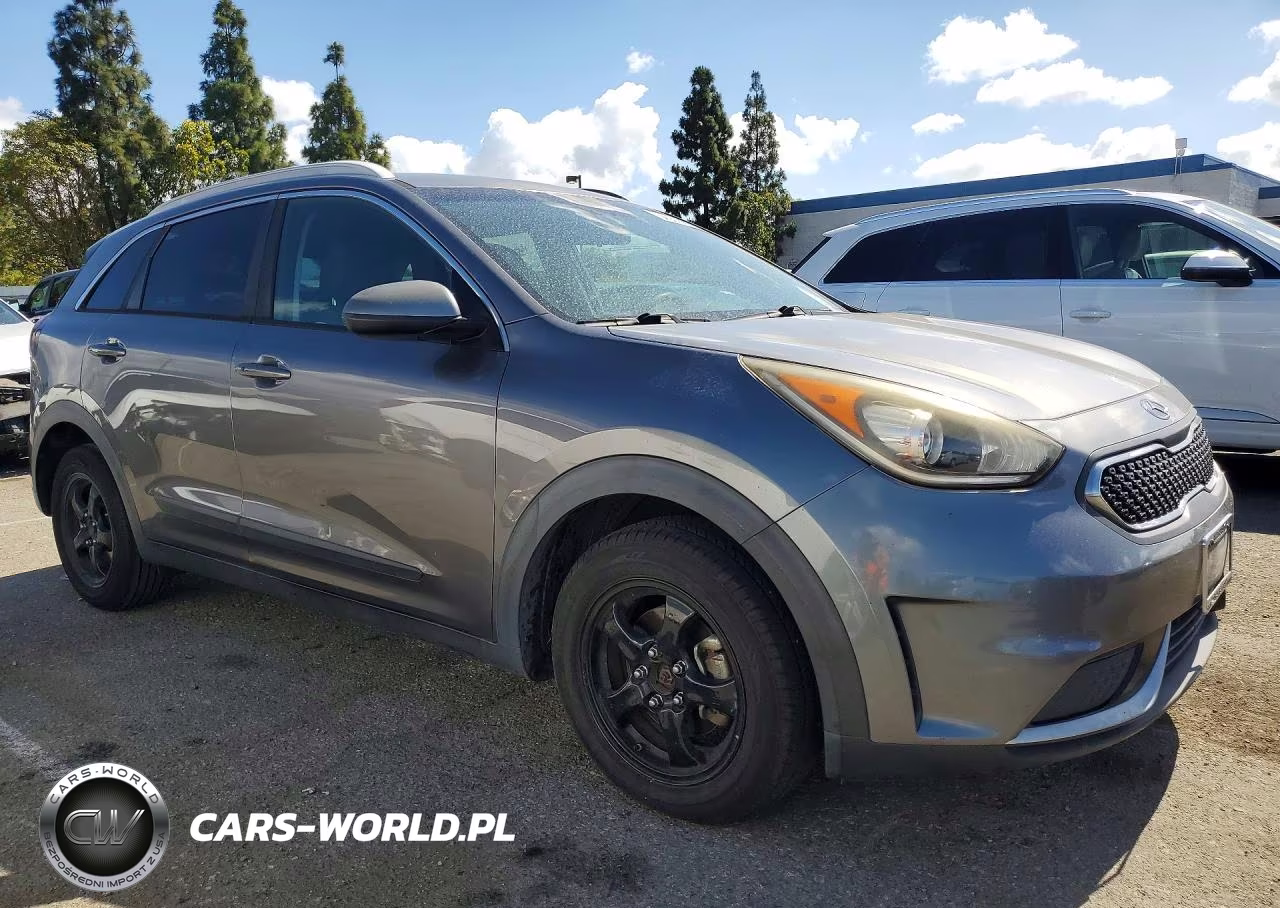 2018 Kia Niro Lx VIN:KNDCB3LC6J5161472 - 4
