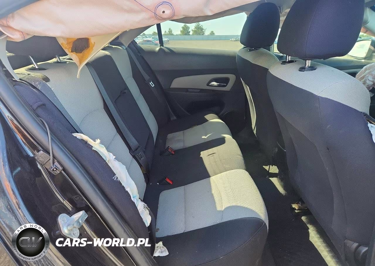 CHEVROLET CRUZE VIN:1G1PA5SG6E7213772 - 10