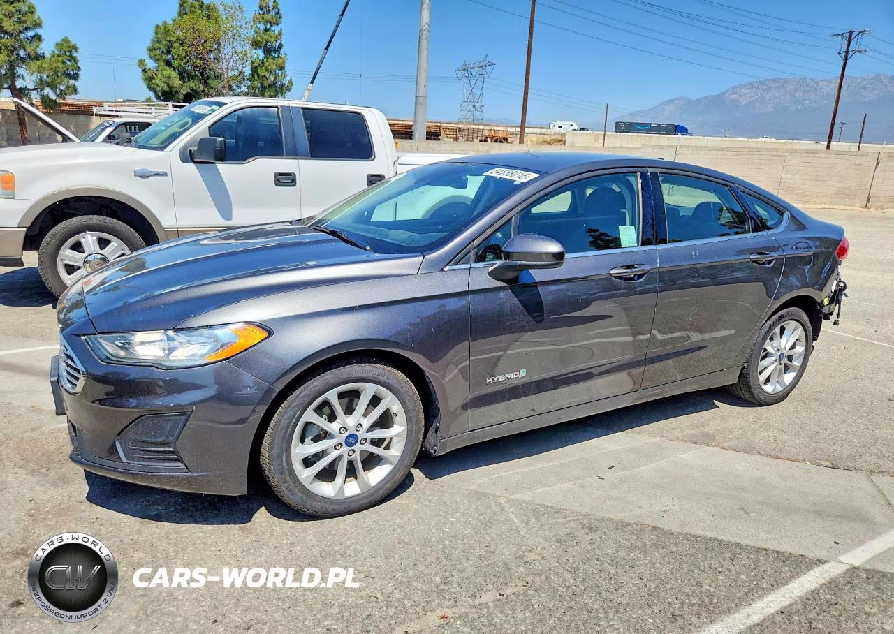 2019 Ford Fusion – zdjęcie 1 z 12