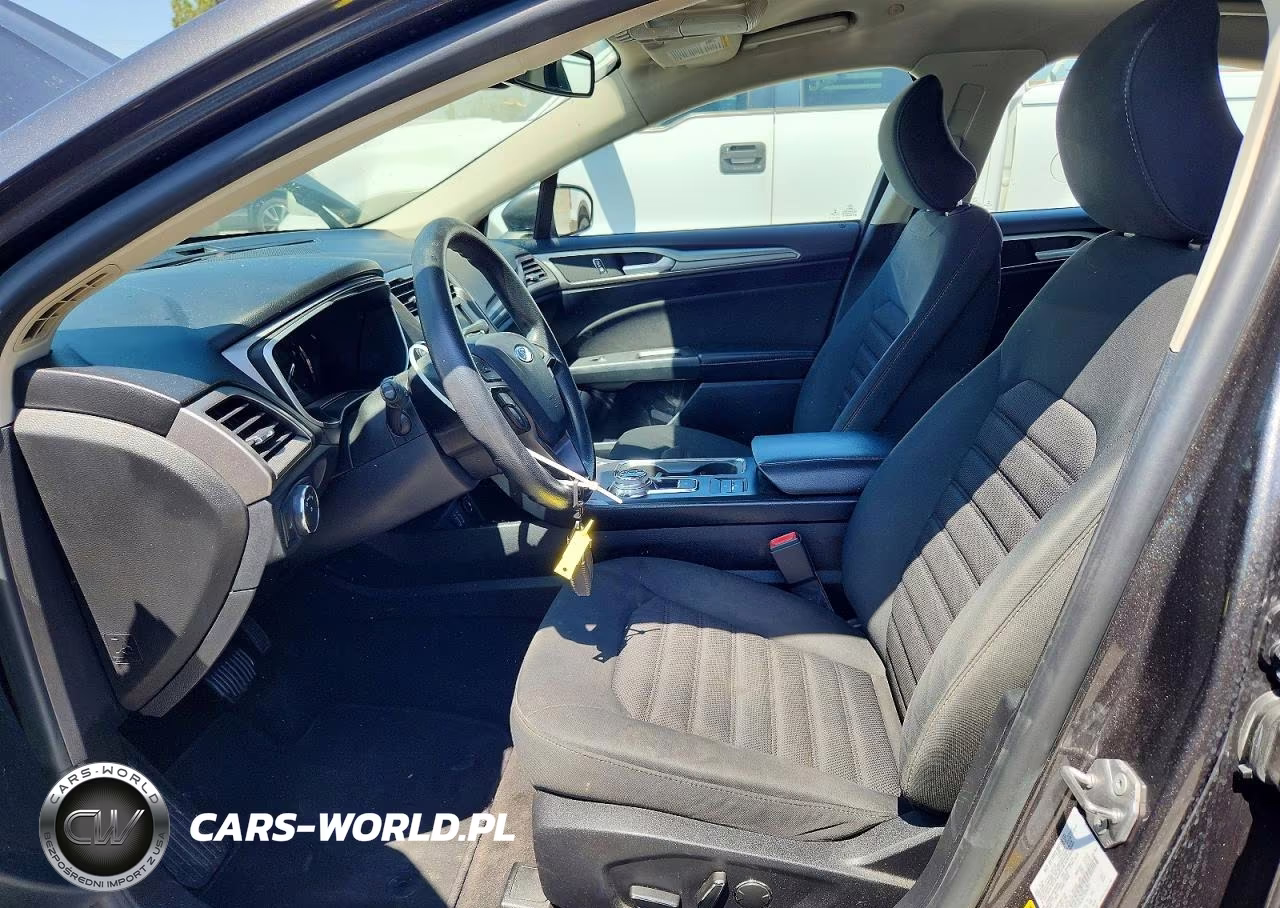 2019 Ford Fusion VIN:3FA6P0LU6KR200099 - 7