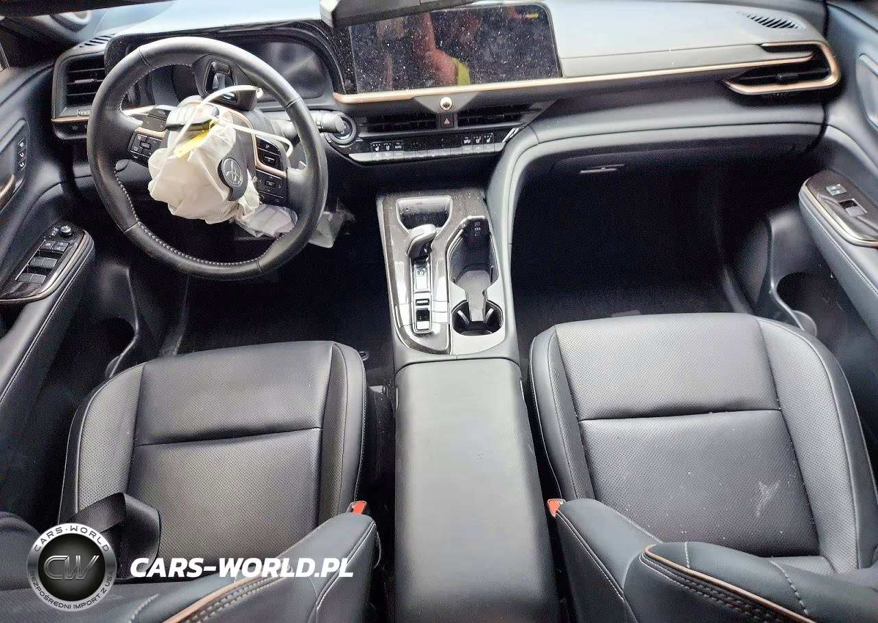 2025 Toyota Crown Signia Limited VIN:JTDACAAJ6S3010185 - 8