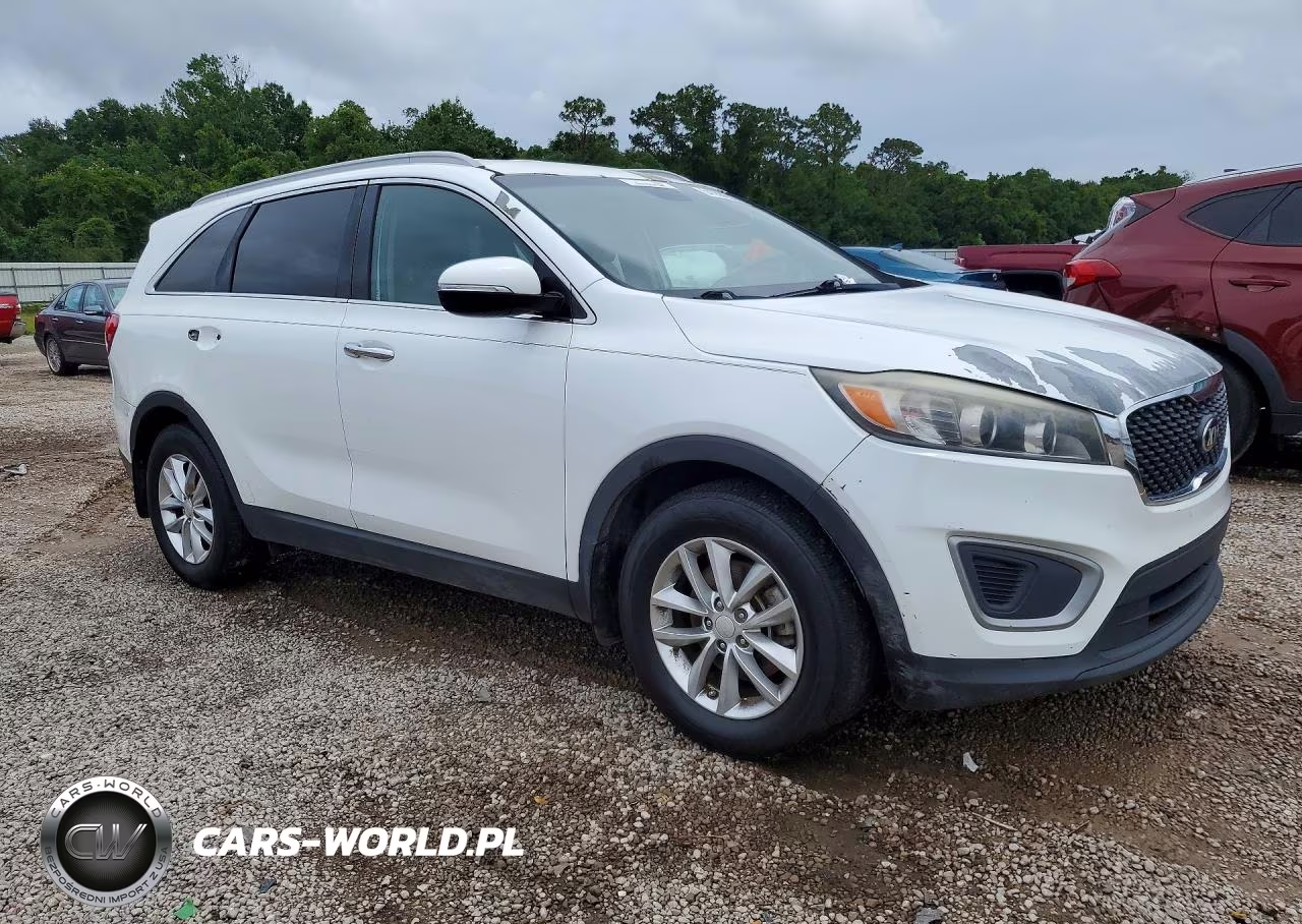 2018 Kia Sorento Lx V6 VIN:5XYPG4A50JG375748 - 4