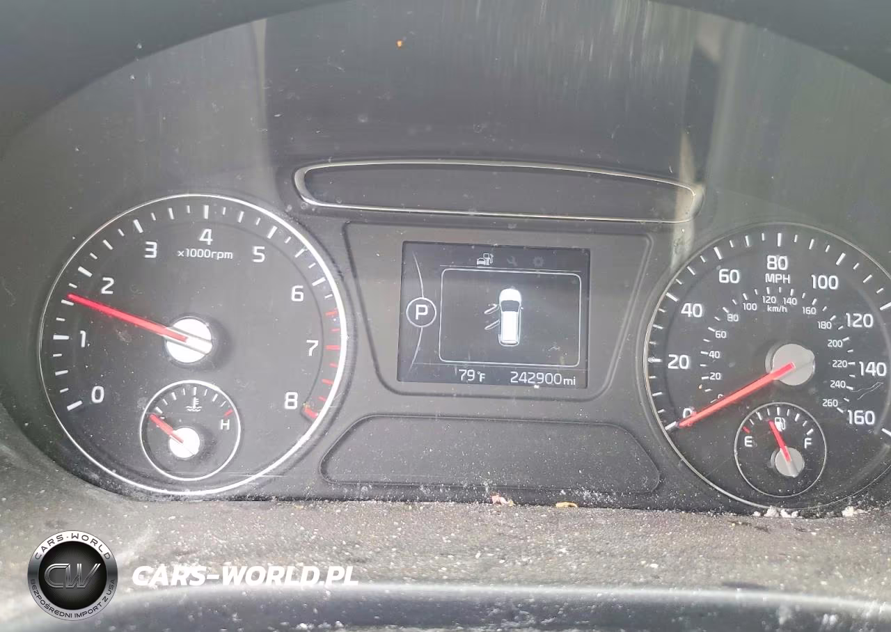 2018 Kia Sorento Lx V6 VIN:5XYPG4A50JG375748 - 9