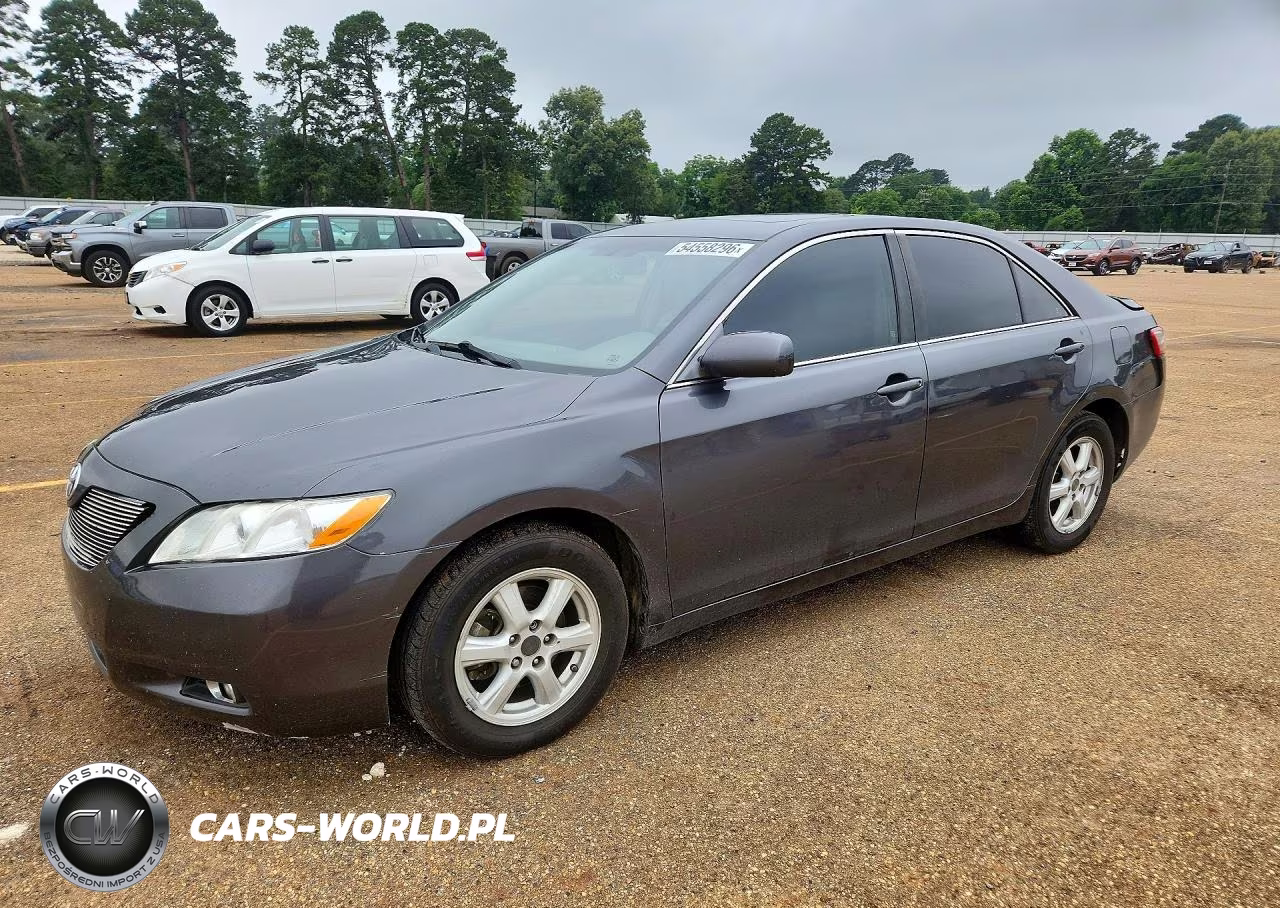 2007 Toyota Camry Le – zdjęcie 1 z 12