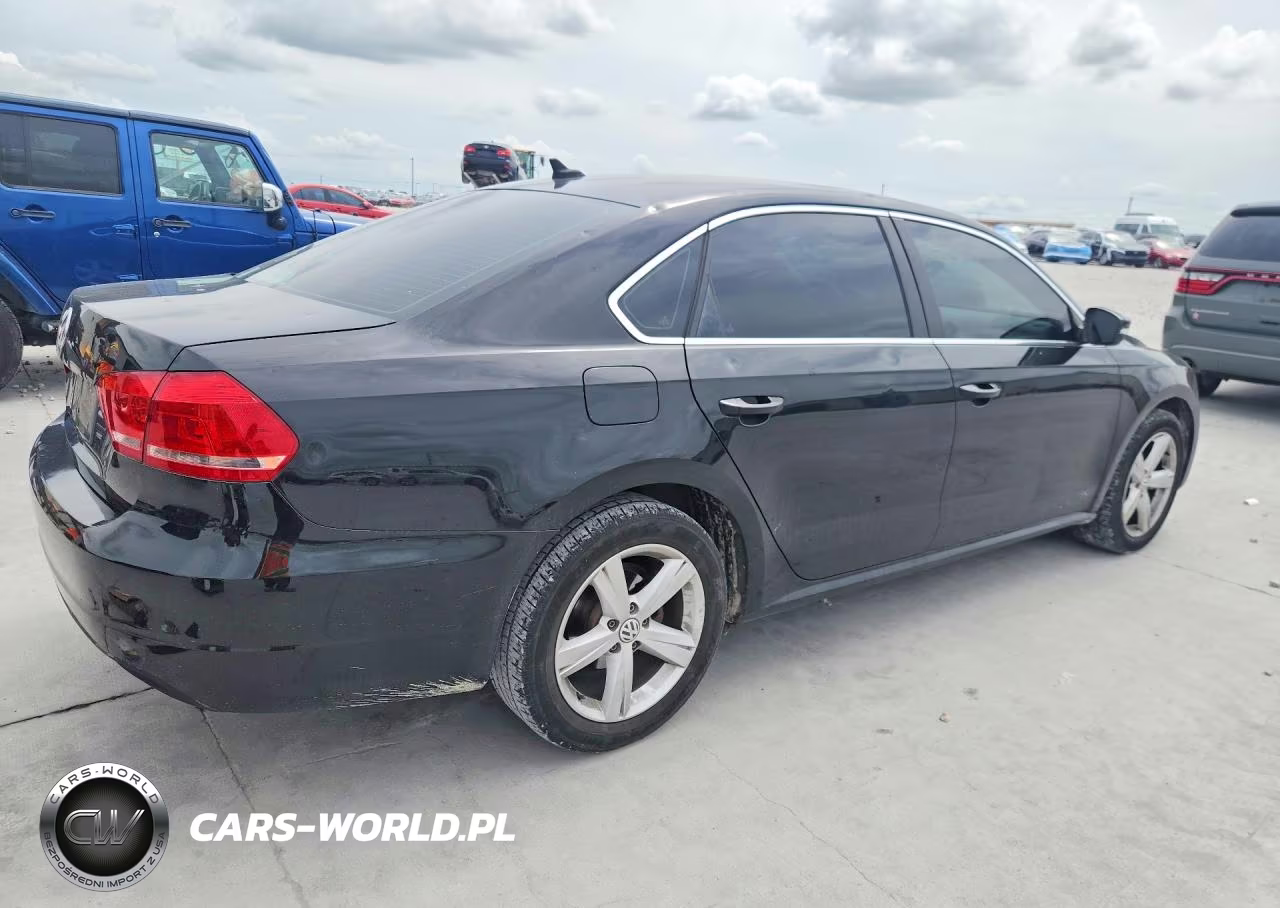 2013 Volkswagen Passat Se VIN:1VWBH7A32DC132679 - 3
