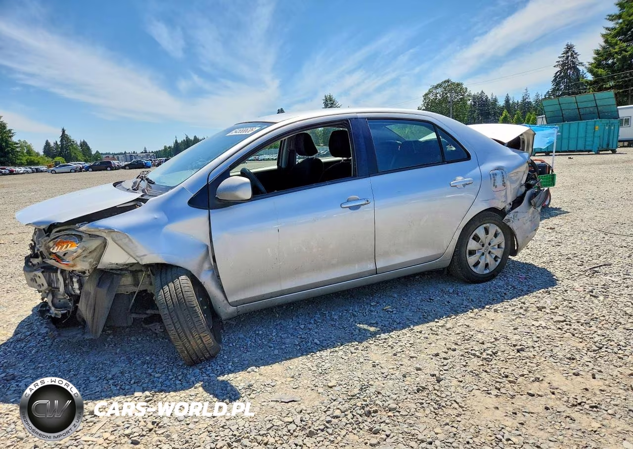 2009 Toyota Yaris Base – zdjęcie 1 z 13