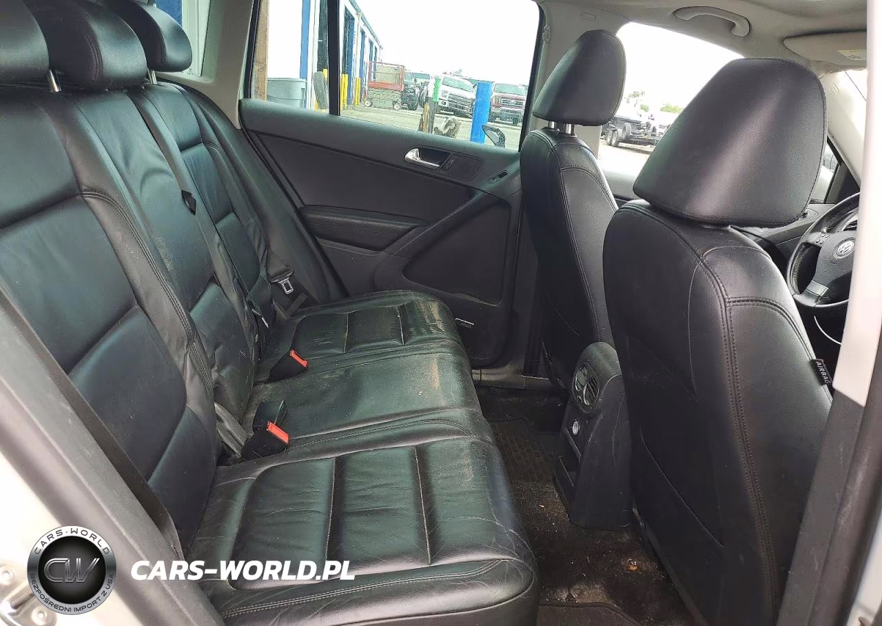 2010 Volkswagen Tiguan Se VIN:WVGBV7AXXAW525902 - 11