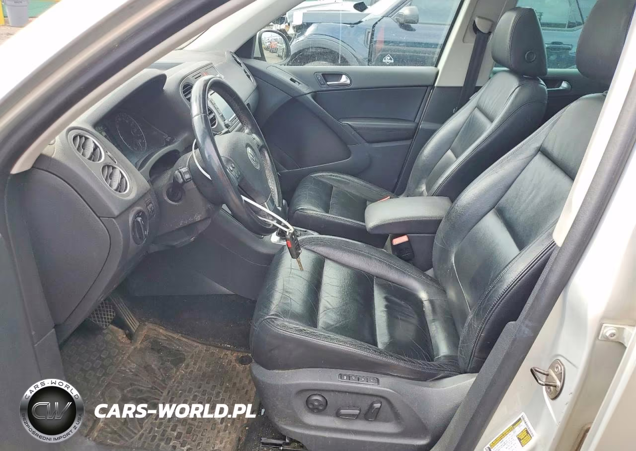 2010 Volkswagen Tiguan Se VIN:WVGBV7AXXAW525902 - 7