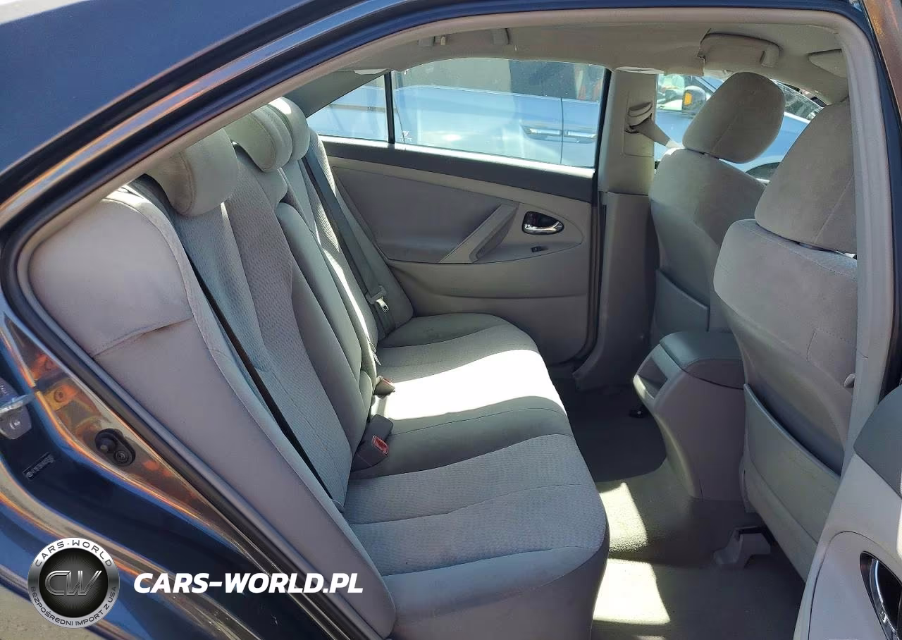 2010 Toyota Camry Le VIN:4T1BF3EK4AU526303 - 10