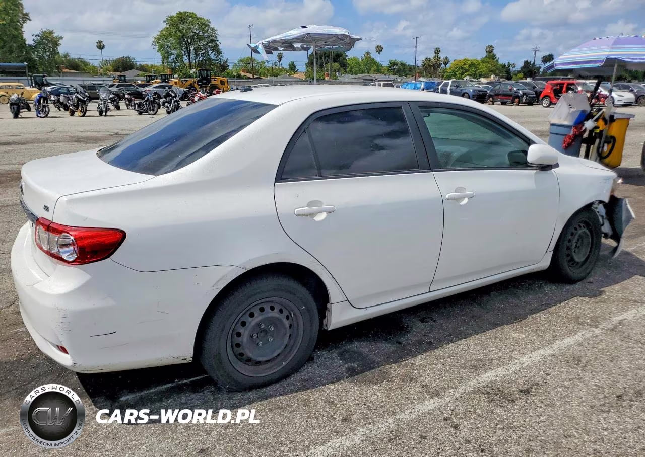 2011 Toyota Corolla Le VIN:JTDBU4EE0B9157518 - 3