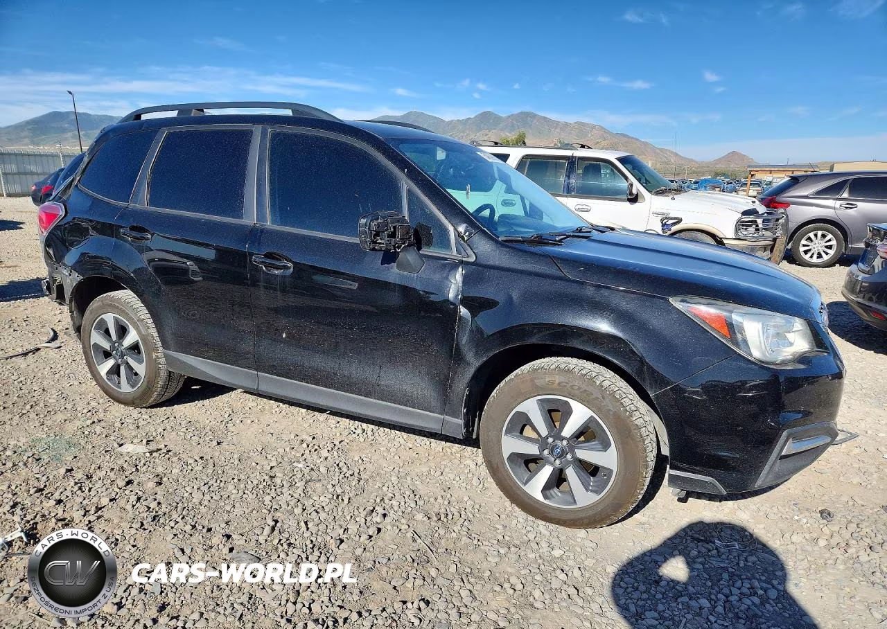 2018 Subaru Forester 2.5I Premium VIN:JF2SJAGC3JH579548 - 4