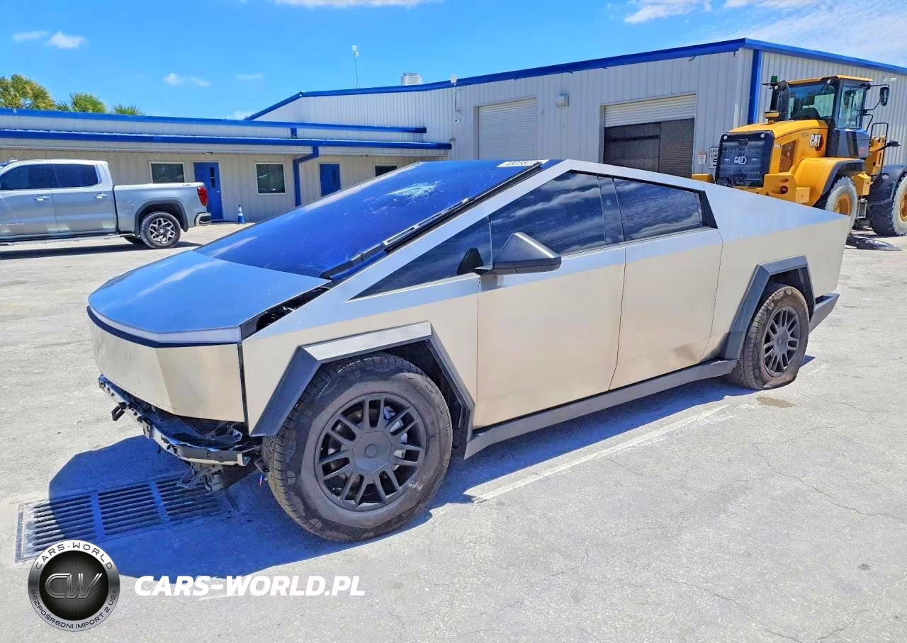 2025 Tesla Cybertruck