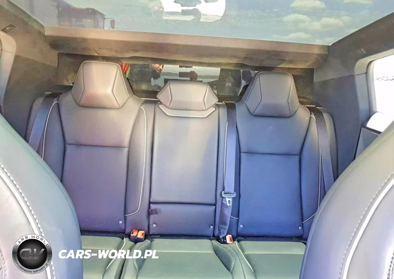 2025 Tesla Cybertruck VIN:7G2CEHED3SA077646 - 10