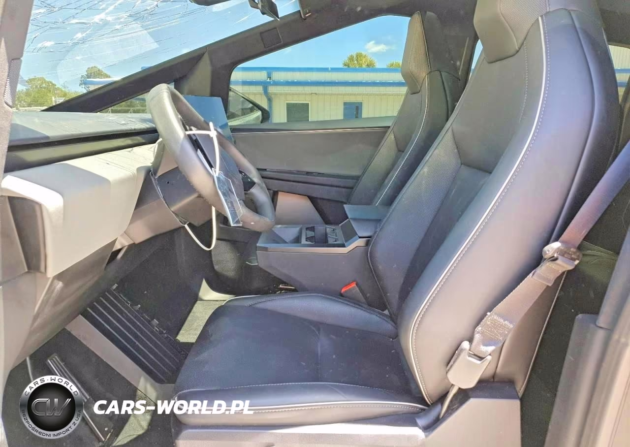2025 Tesla Cybertruck VIN:7G2CEHED3SA077646 - 7