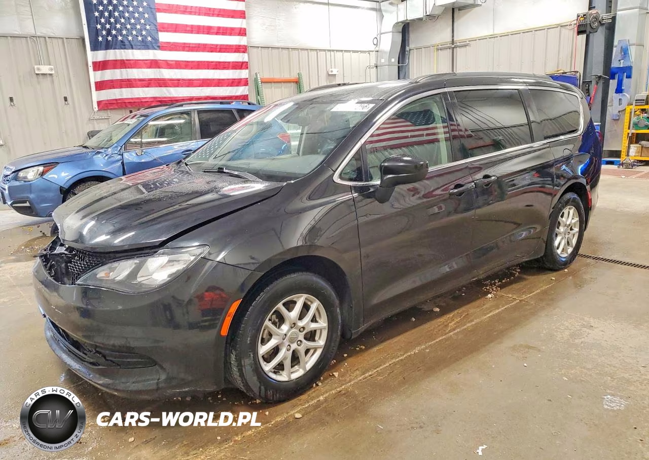 2020 Chrysler Voyager Lxi
