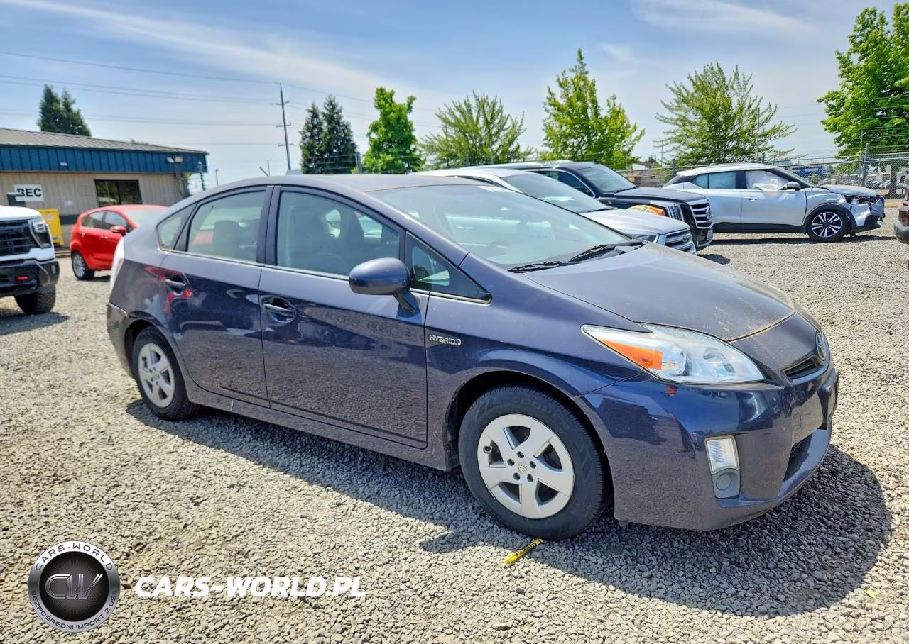 2011 Toyota Prius Two VIN:JTDKN3DU3B0311238 - 4