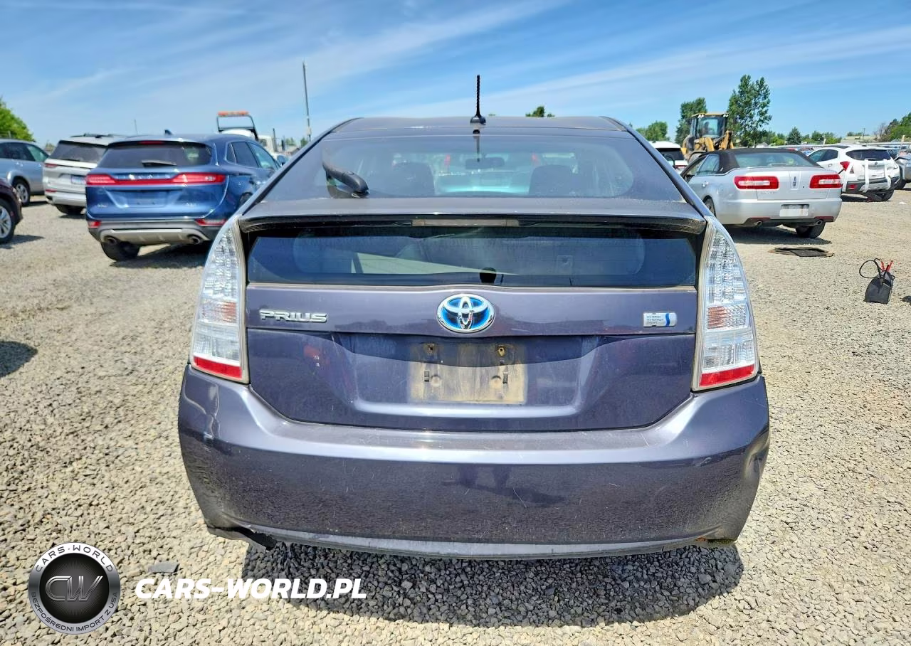 2011 Toyota Prius Two VIN:JTDKN3DU3B0311238 - 6