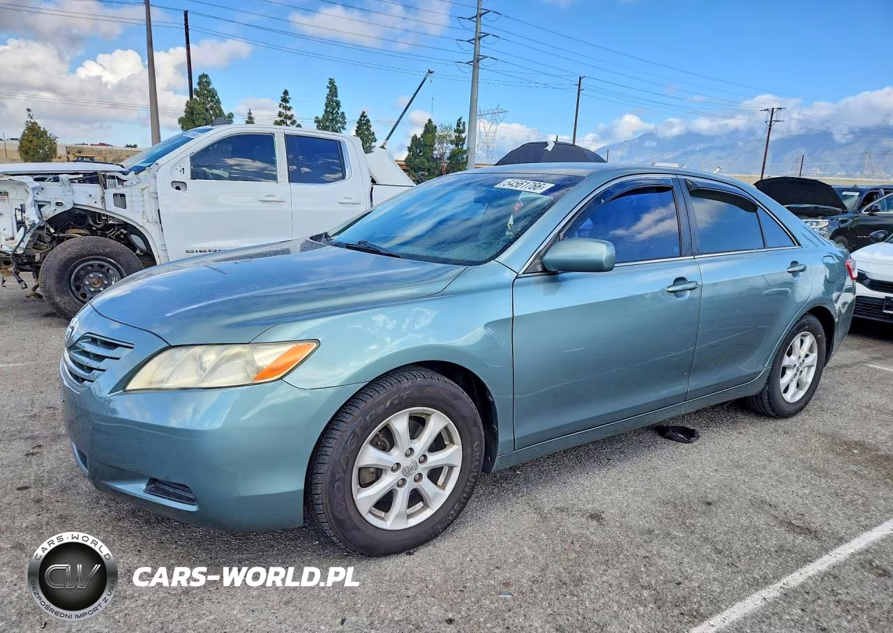 2009 Toyota Camry Le – zdjęcie 1 z 13