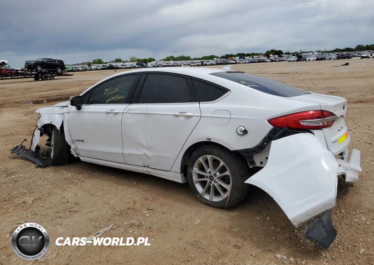 2019 Ford Fusion Se VIN:3FA6P0LU1KR124890 - 2
