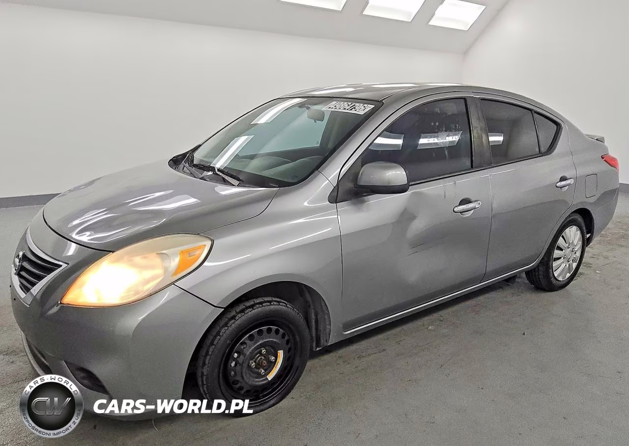 2013 Nissan Versa 1.6 S