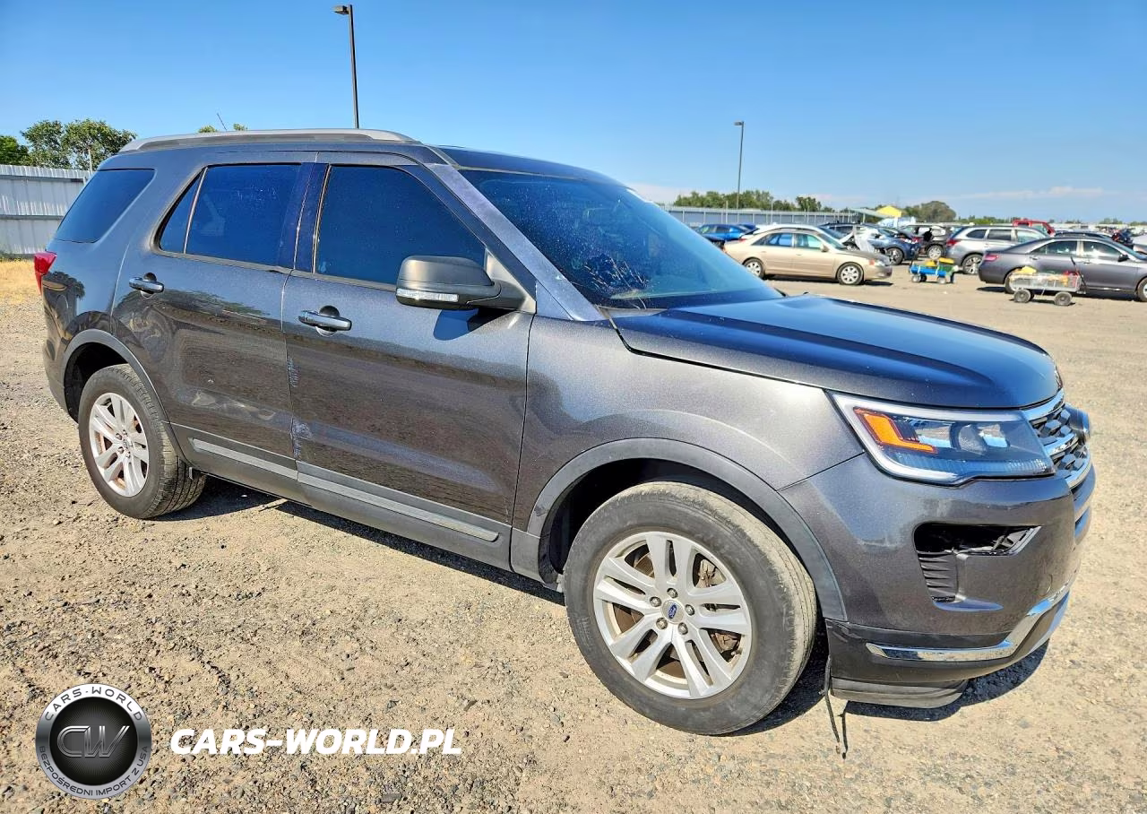 2019 Ford Explorer Xlt VIN:1FM5K8D84KGA87650 - 4