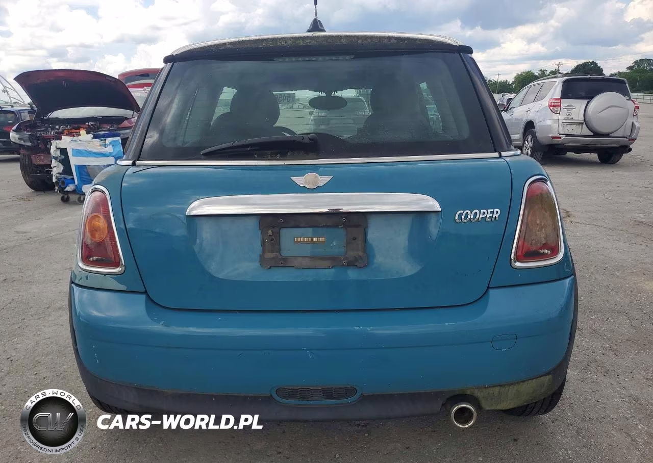 2008 Mini Cooper VIN:WMWMF335X8TT67133 - 6