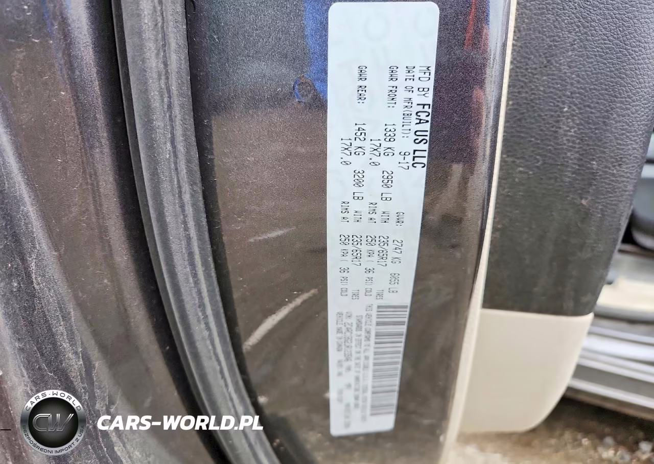 2018 Chrysler Pacifica VIN:2C4RC1BG2JR123546 - 13