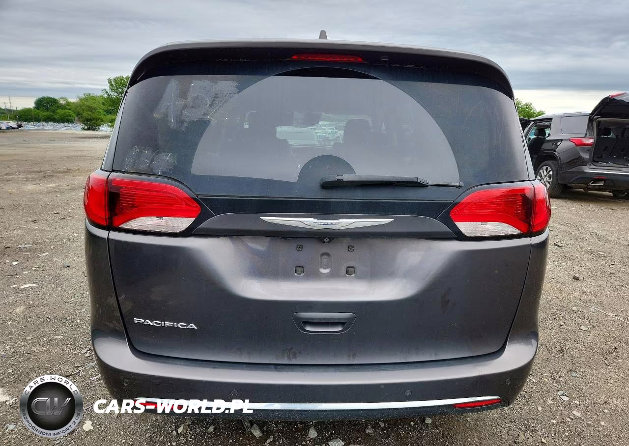 2018 Chrysler Pacifica VIN:2C4RC1BG2JR123546 - 6