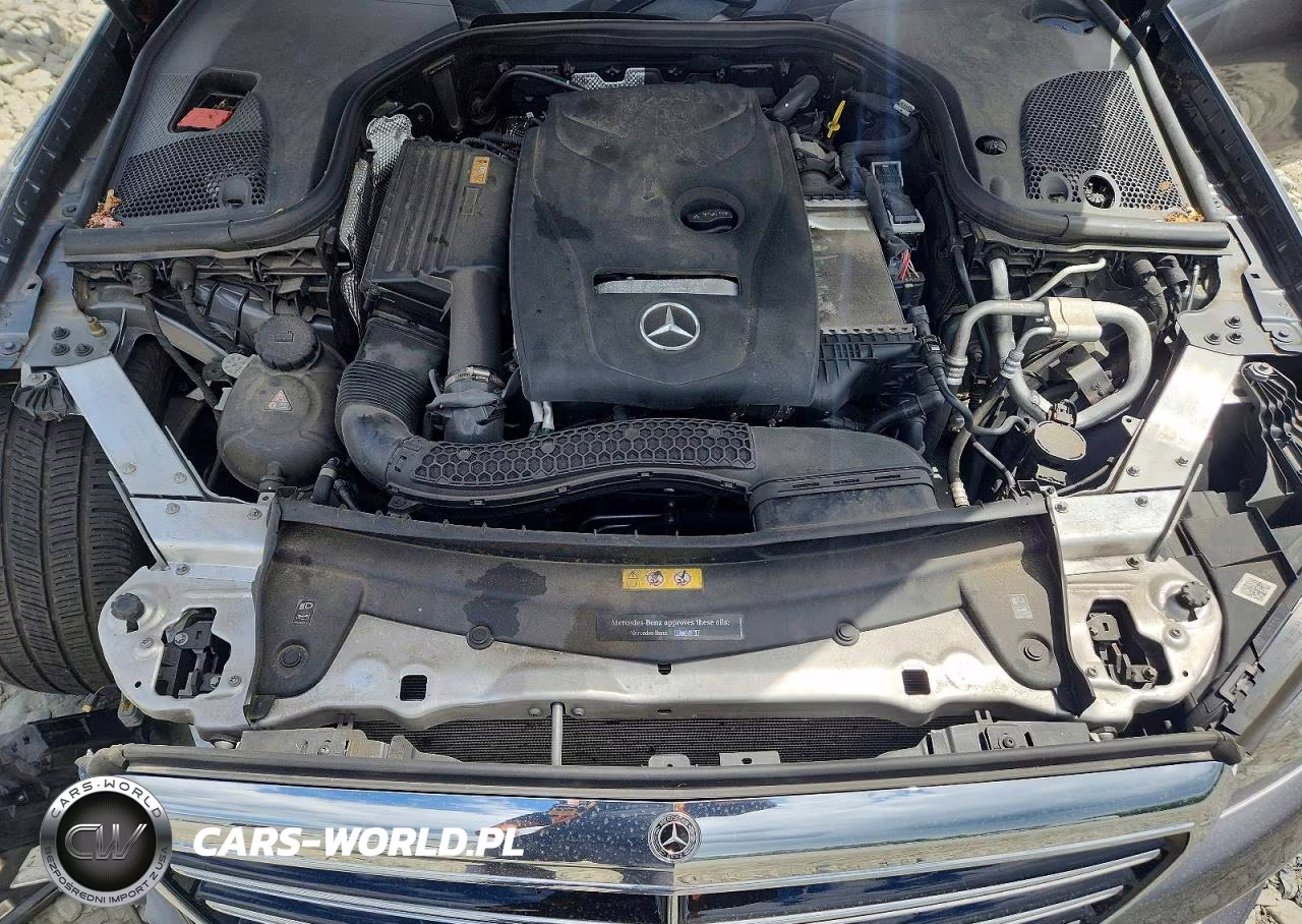2018 Mercedes-Benz E 300 4Matic VIN:WDDZF4KB4JA310083 - 11