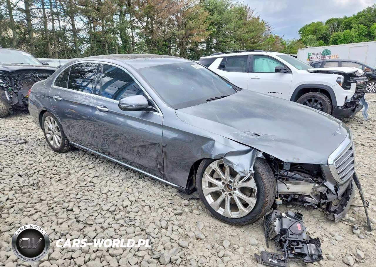 2018 Mercedes-Benz E 300 4Matic VIN:WDDZF4KB4JA310083 - 4