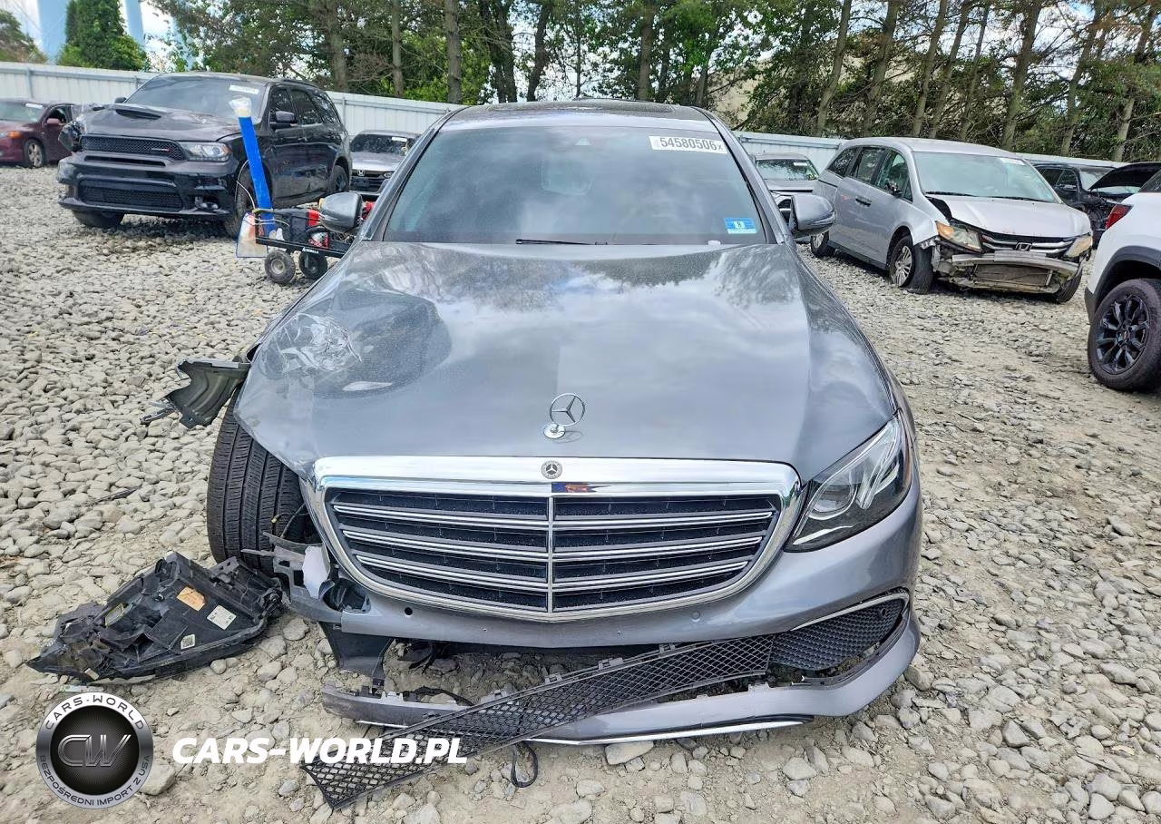 2018 Mercedes-Benz E 300 4Matic VIN:WDDZF4KB4JA310083 - 5