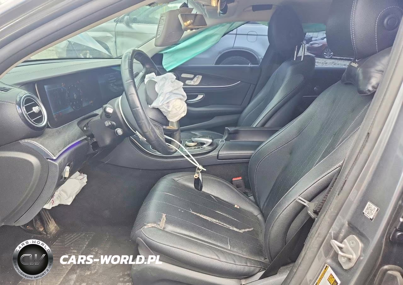 2018 Mercedes-Benz E 300 4Matic VIN:WDDZF4KB4JA310083 - 7