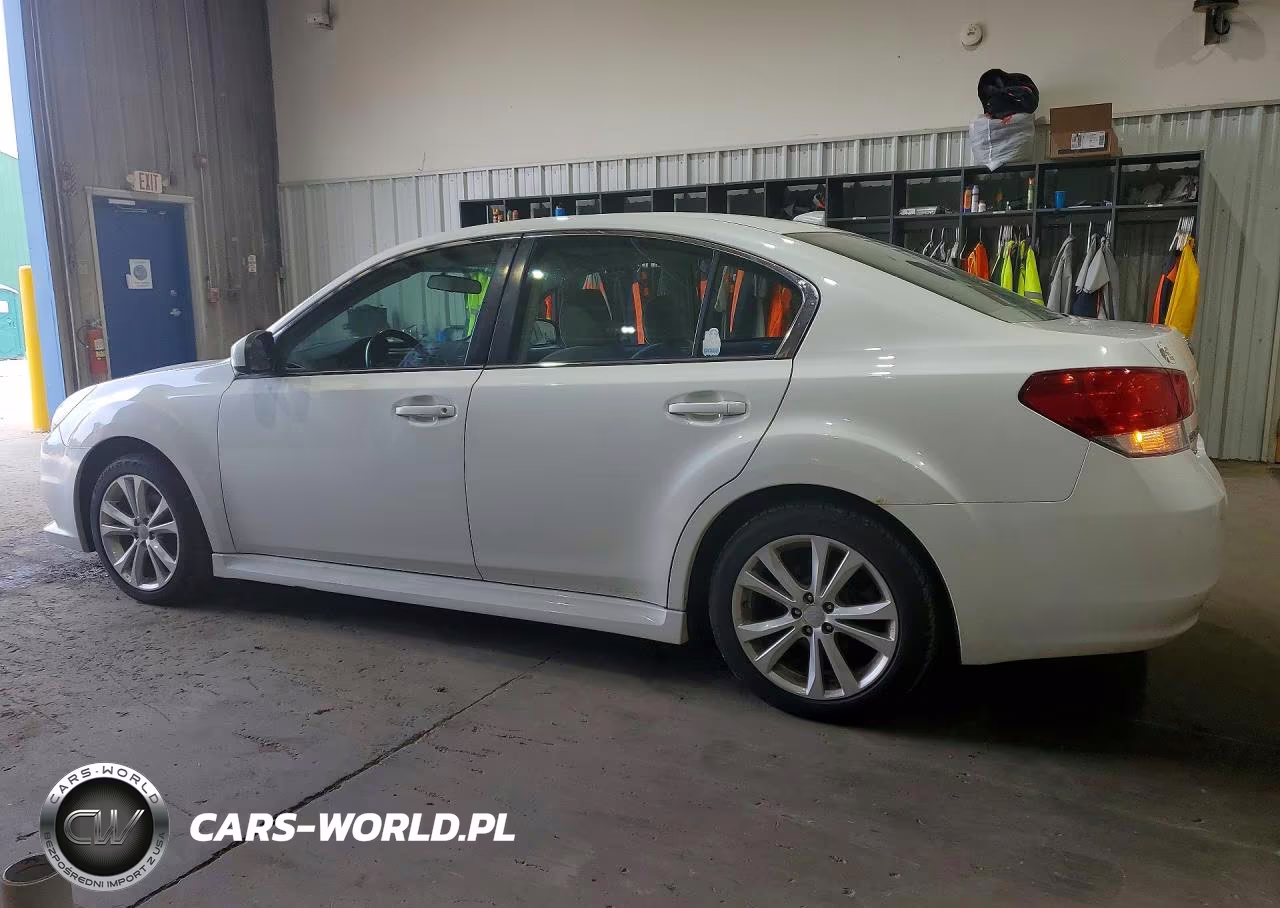 2014 Subaru Legacy 2.5I Premium VIN:4S3BMBC67E3037061 - 2
