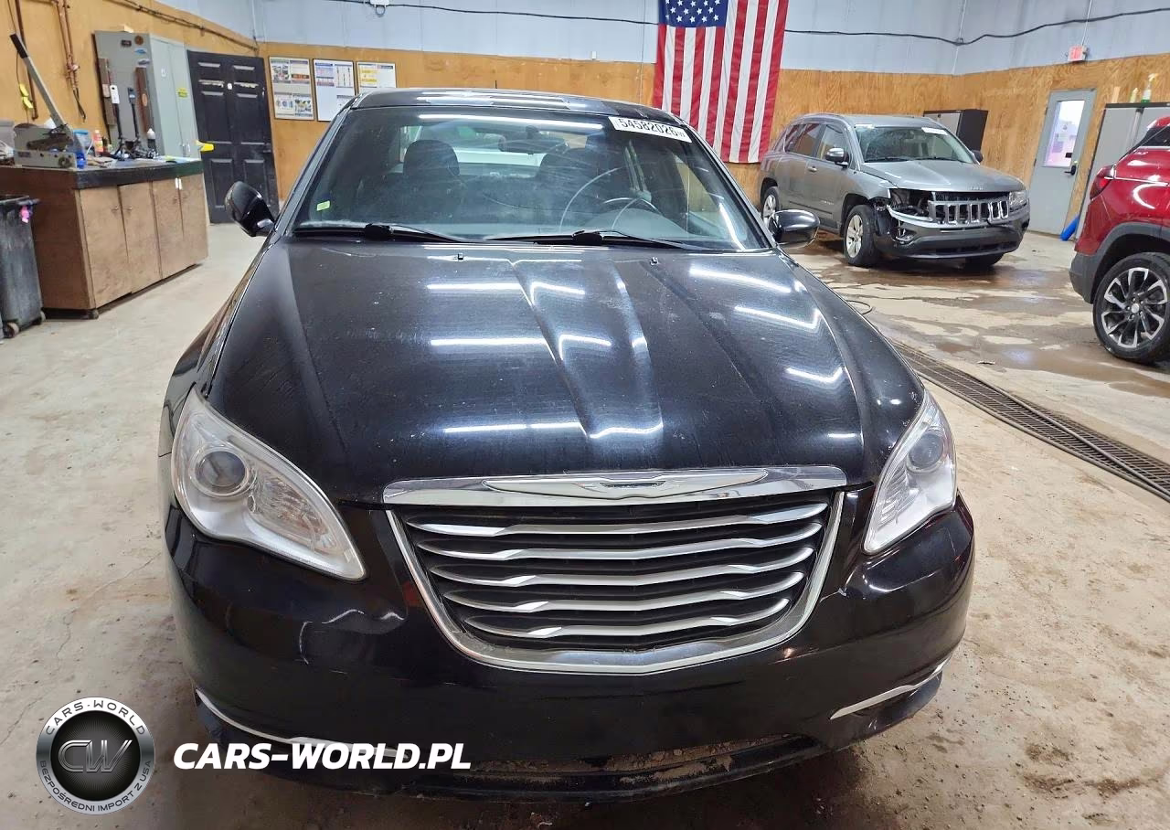 2011 Chrysler 200 Touring VIN:1C3BC1FB4BN602327 - 5