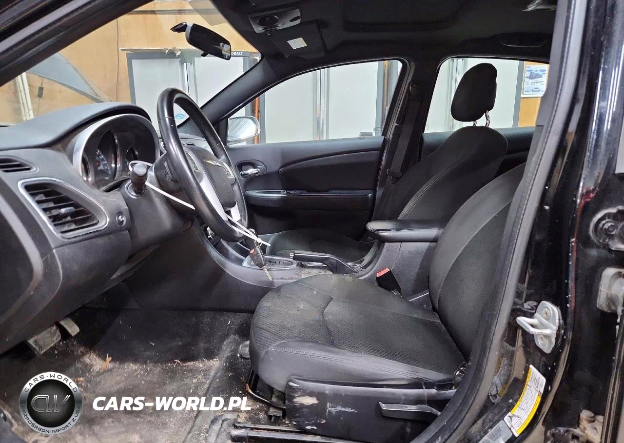 2011 Chrysler 200 Touring VIN:1C3BC1FB4BN602327 - 7