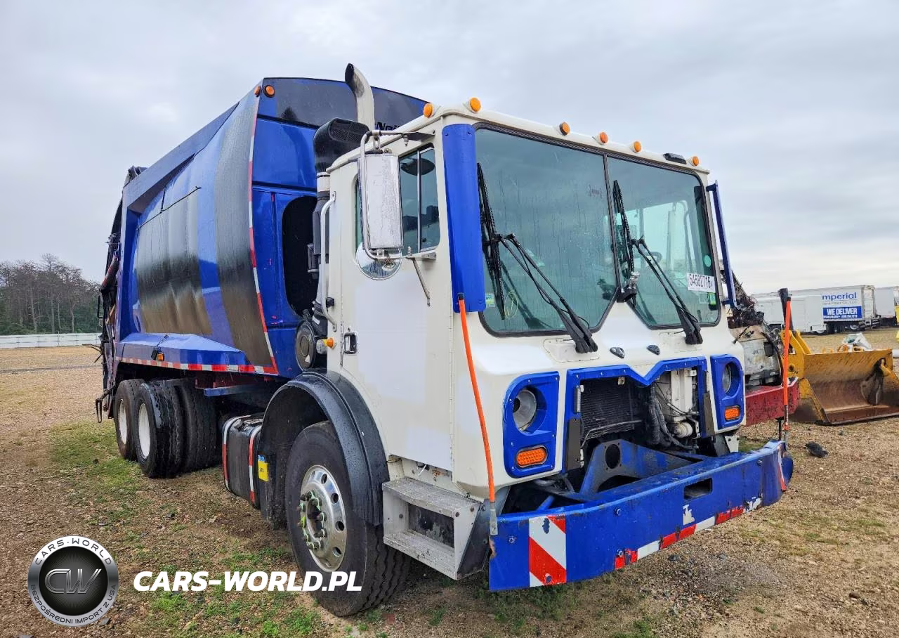 2012 Mack 600 Mru600