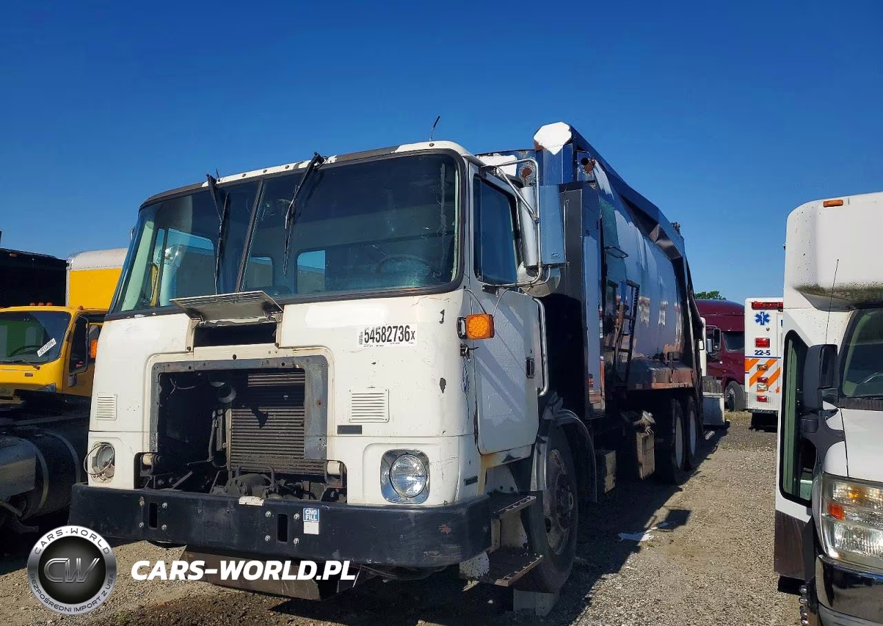 2011 Autocar Xpeditor Refuse Truck VIN:5VCACLLE3BH212855 - 2
