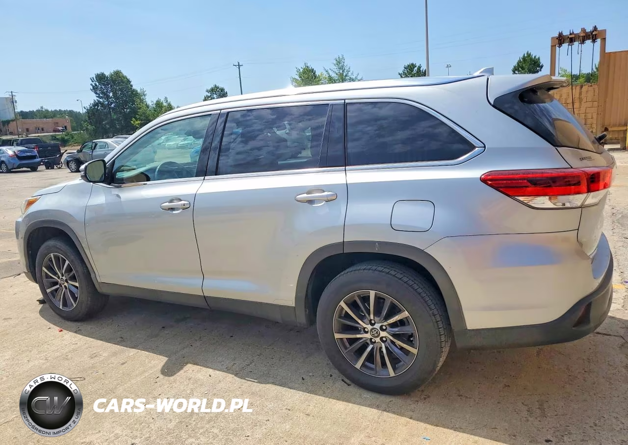 2019 Toyota Highlander Xle VIN:5TDKZRFH4KS550625 - 2
