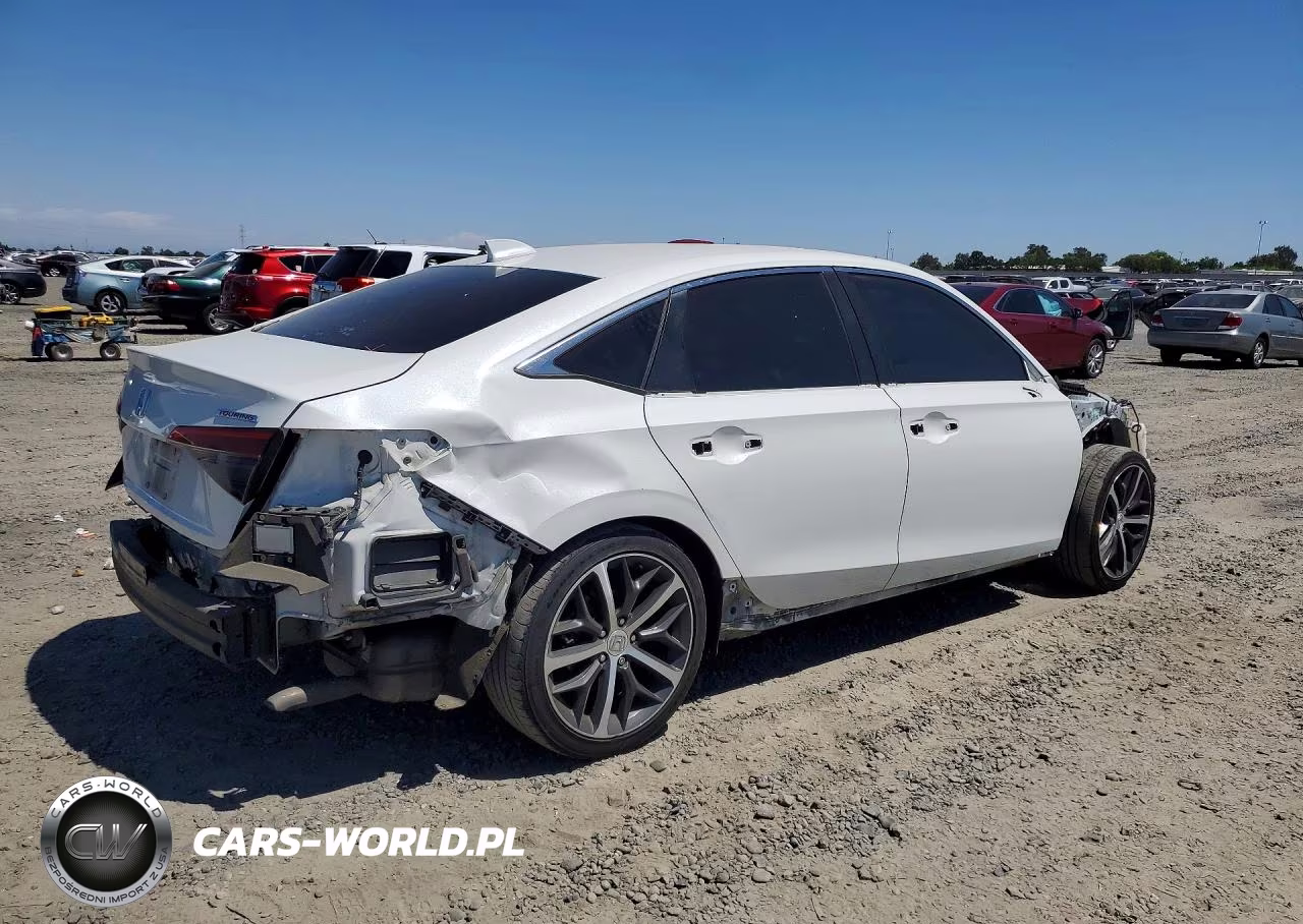 2024 Honda Civic Touring VIN:2HGFE1F91RH340839 - 3