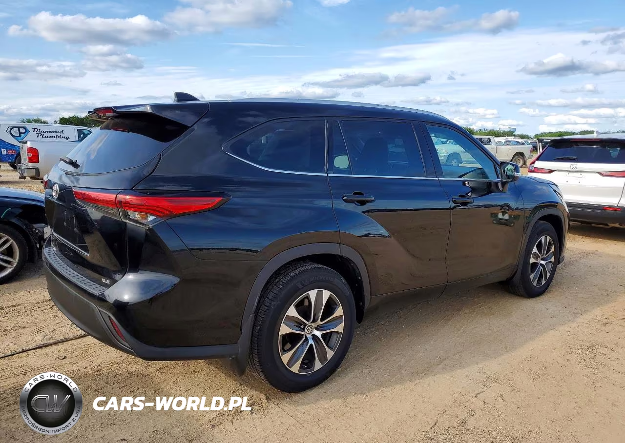 2022 Toyota Highlander Xle VIN:5TDGZRAH2NS539057 - 3