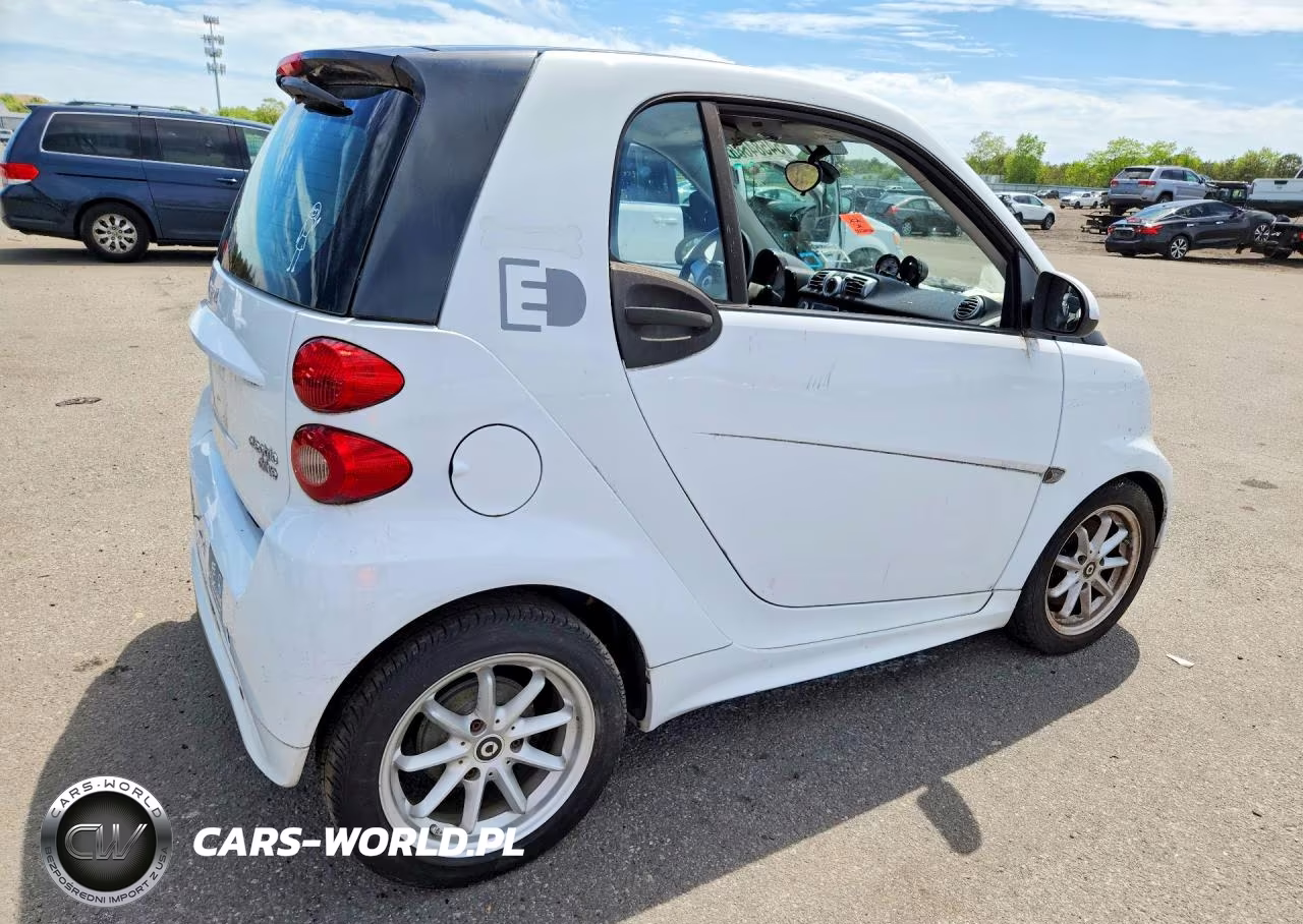 2016 Smart Fortwo VIN:WMEEJ9AA1GK842182 - 3