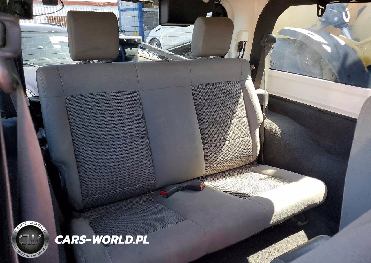2008 Jeep Wrangler Sahara VIN:1J4FA54118L652380 - 10