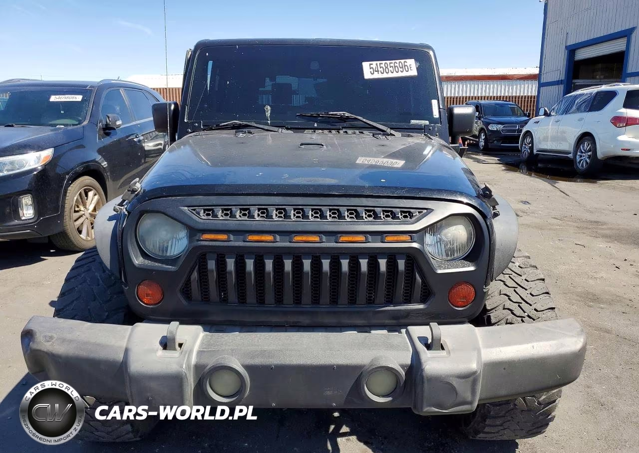 2008 Jeep Wrangler Sahara VIN:1J4FA54118L652380 - 5