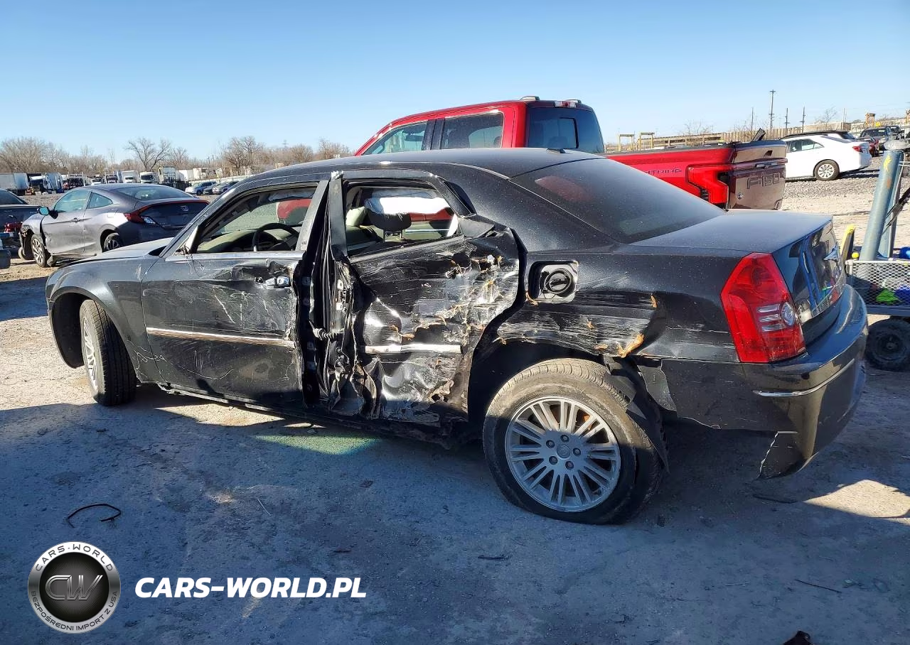 2010 Chrysler 300 Touring VIN:2C3CA1CV6AH329326 - 2