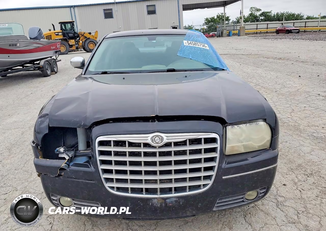 2010 Chrysler 300 Touring VIN:2C3CA1CV6AH329326 - 5