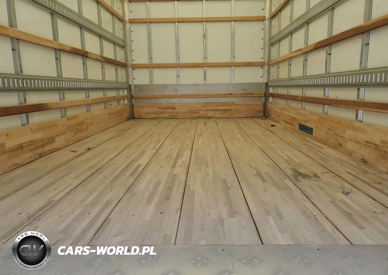 2023 Chevrolet Silverado Medium Duty VIN:1HTKHPVK2PH781039 - 10