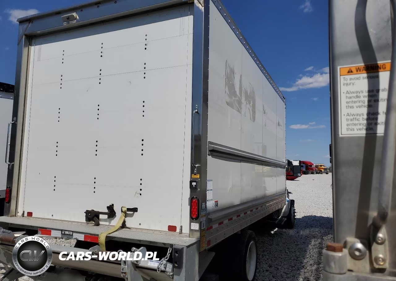 2023 Chevrolet Silverado Medium Duty VIN:1HTKHPVK2PH781039 - 3