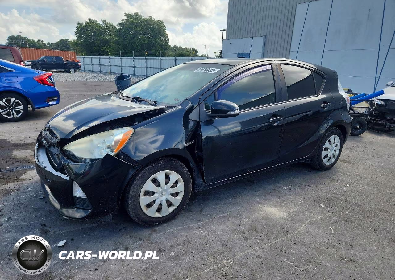 2013 Toyota Prius C Two – zdjęcie 1 z 12
