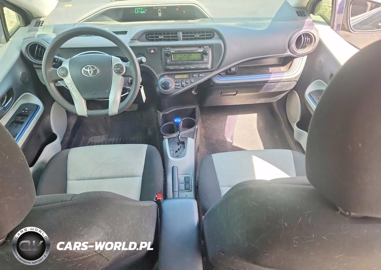 2013 Toyota Prius C Two VIN:JTDKDTB30D1552569 - 8