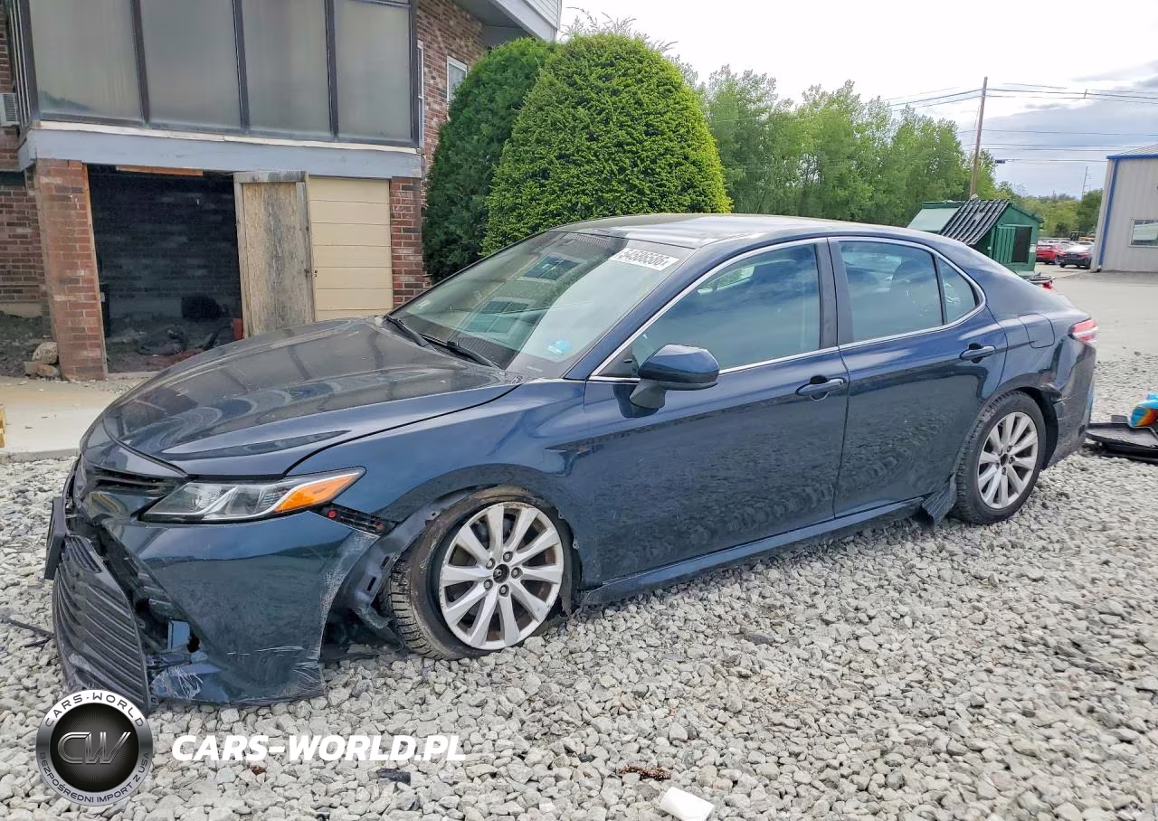 2018 Toyota Camry Le – zdjęcie 1 z 12
